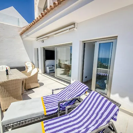 Penthouse Carabela Seaviews * Benalmádena